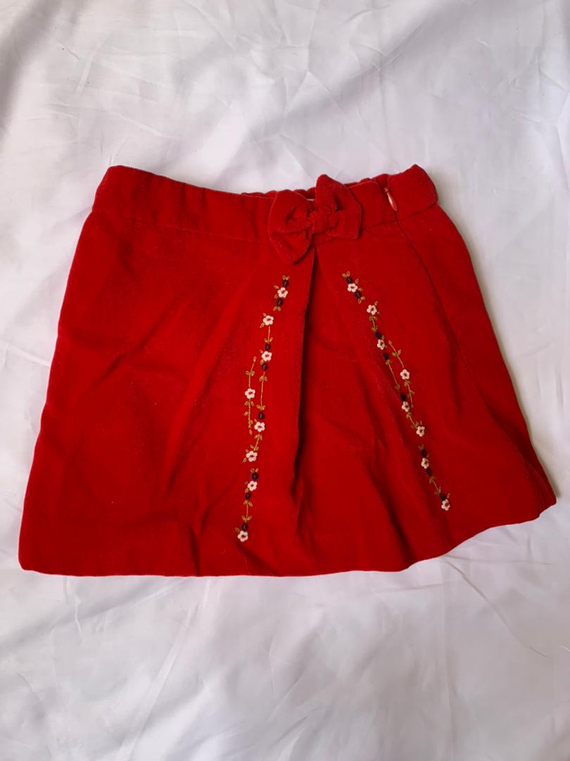 Children's Salon Red Approx red skirt size 3 years