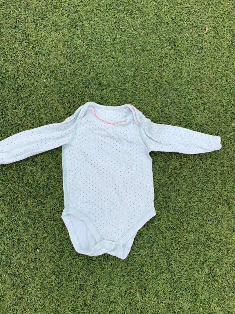 Dotted bodysuit size 0-6months