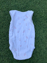 Load image into Gallery viewer, Flowery sleeveless bodysuit size 3-8months
