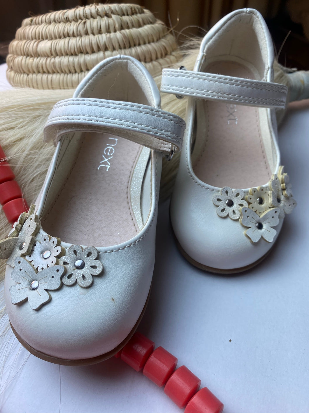 Next (UK) Leather Cream beautiful shoes - Toddler Girls size 6 (UK)