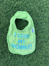 Load image into Gallery viewer, I love my mommy bib
