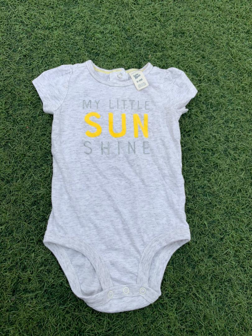 Little sun shine bodysuit size 4-8months