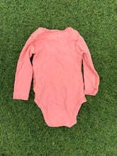 Load image into Gallery viewer, Pink baby bodysuit size 0-6months
